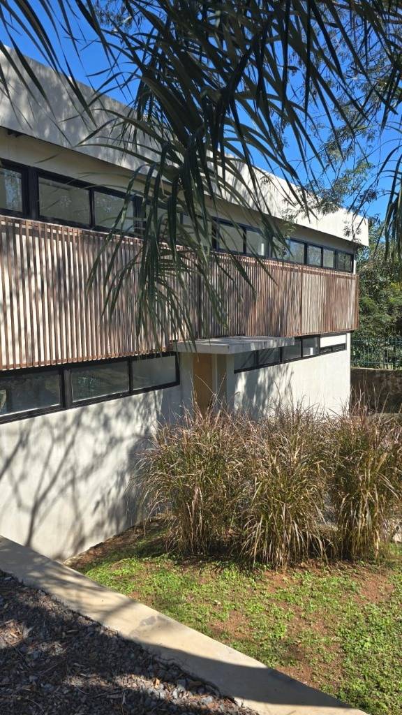 VENDO HERMOSA RESIDENCIA CON DOBLE FRENTE y VISTA AL LAGO. ID:27071 — foto 3