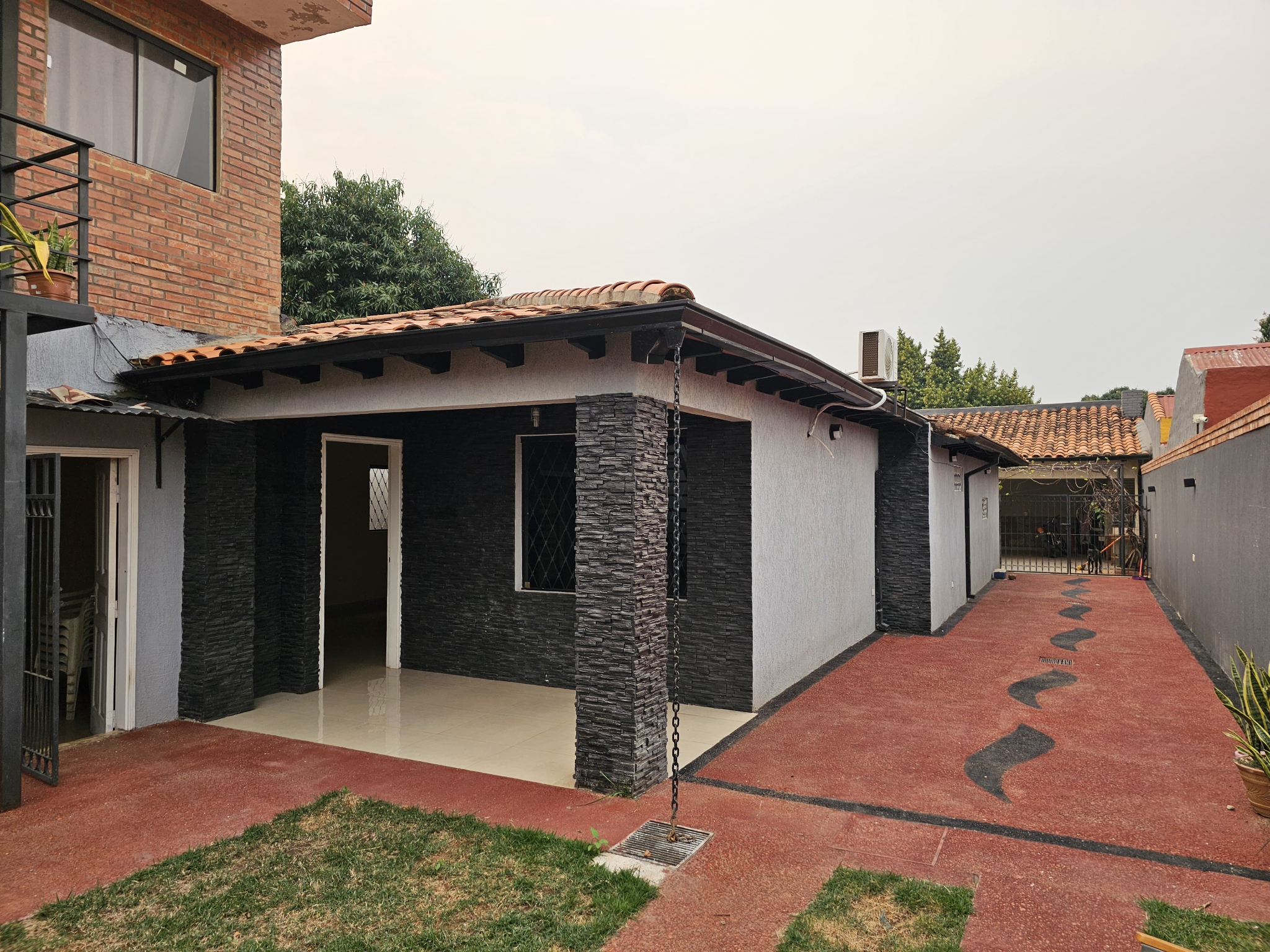 Hermosa Casa Moderna En Luque Laurelty — foto 2