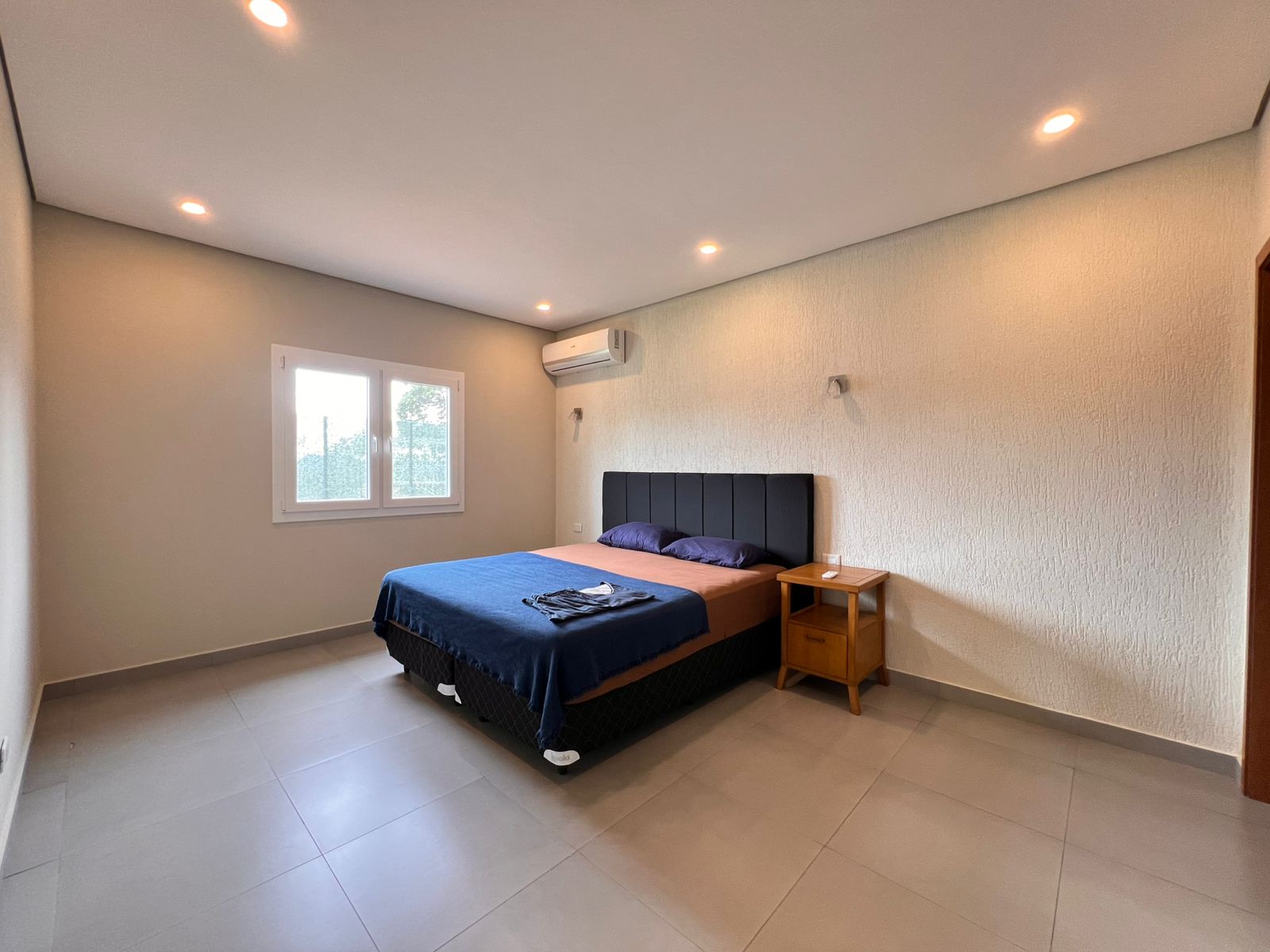 Residencial Moderna En Caacupé Con Piscina — foto 2