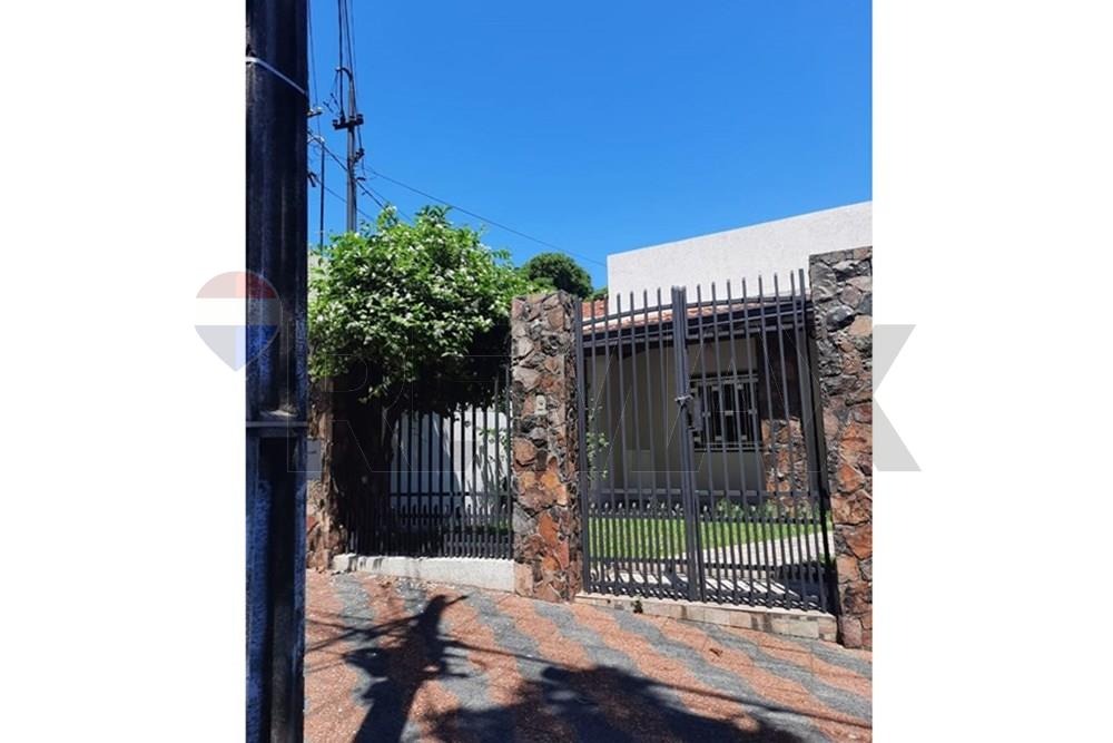 Casa - Venta - — foto 2