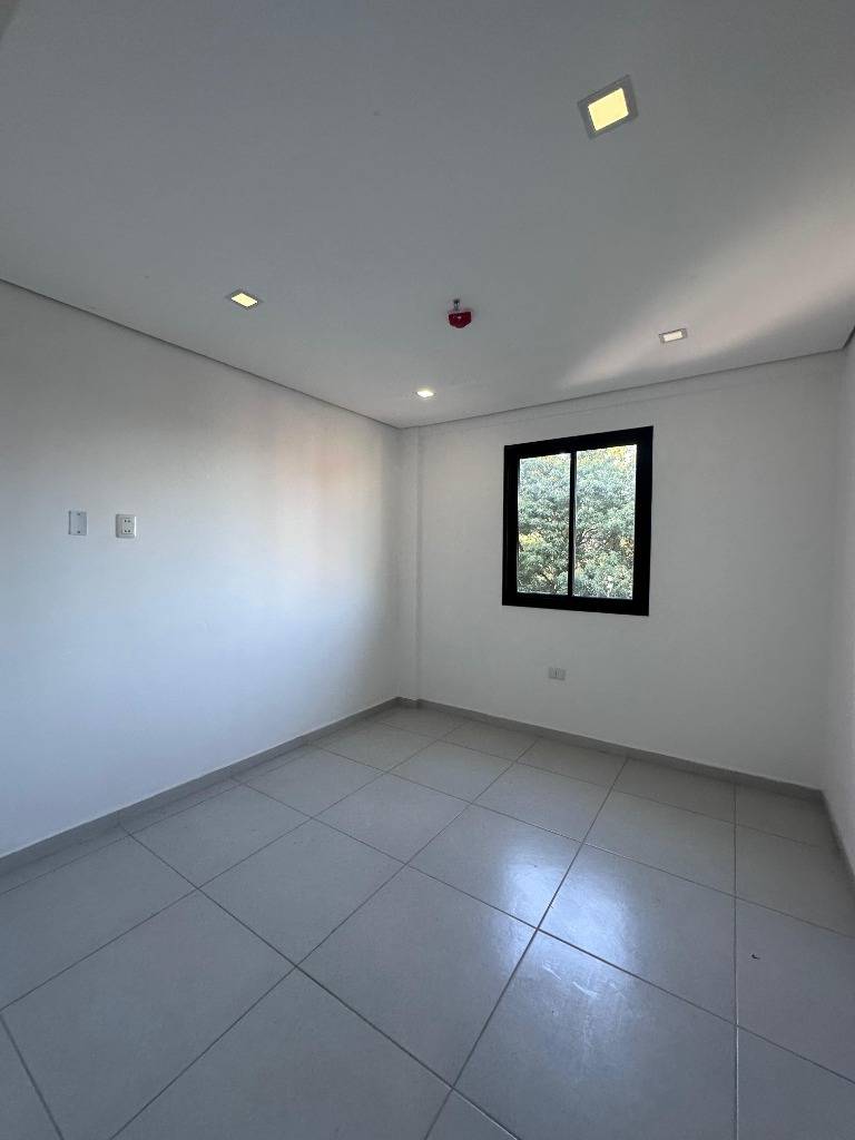 VENDO DEPARTAMENTO DE DOS DORMITORIOS EN BARRIO LA CATEDRAL DE ASUNCIÓN! — foto 2