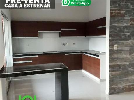 Casa Moderna De 2 Pisos Pre-venta, En Zona Céntrica En La Ciudad De Santa Cruz