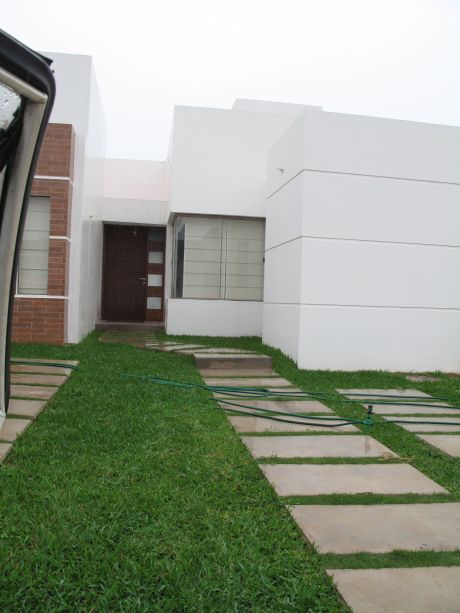 Hermosa Casa En El Urubo, Oferta