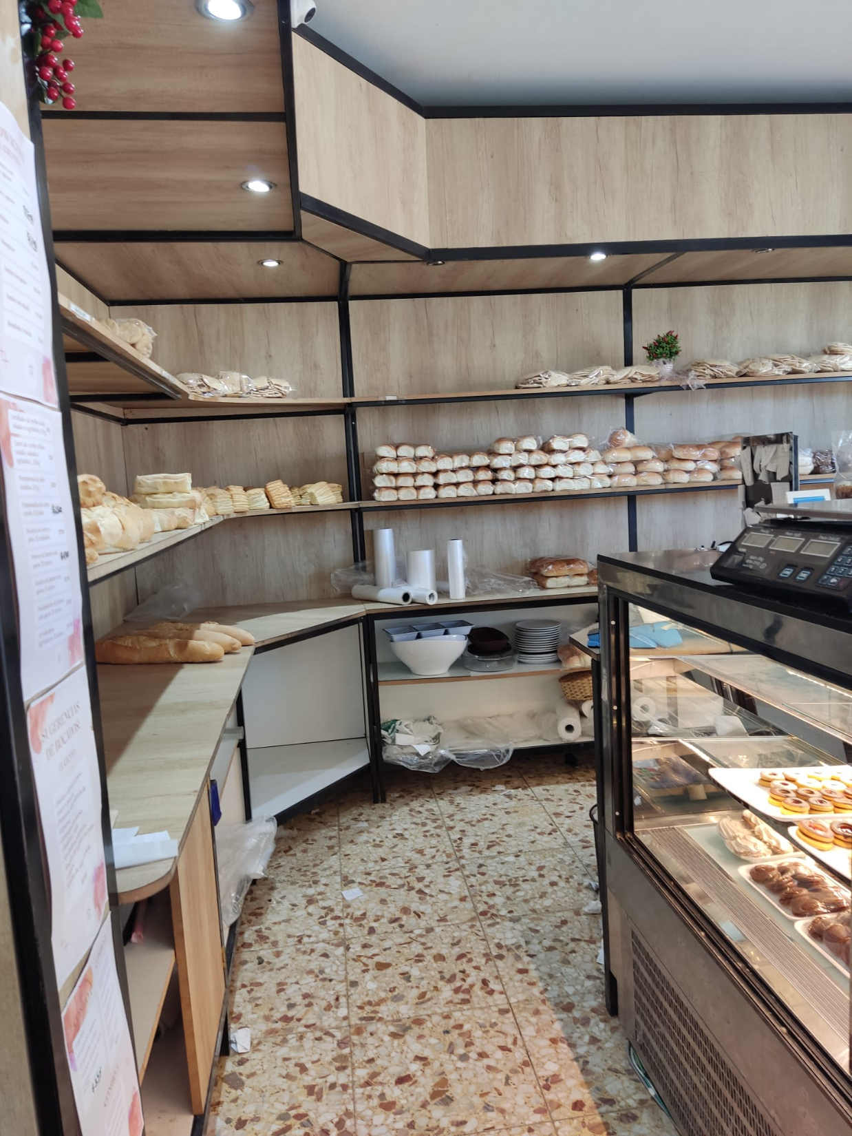 Alquiler. Multirubro, Actualmente Panadería, Clientela Fija. · Foto 2