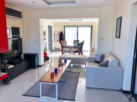 Casa En Altos De La Tahona