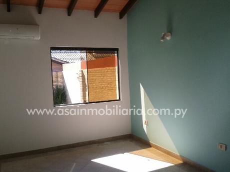 Duplex Todo En Planta Baja Barrio Herrera