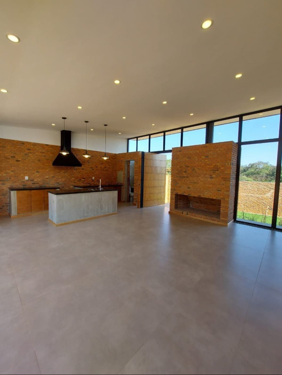 HERMOSA Y ACOGEDORA CASA EN SAN BERNARDINO! — foto 2
