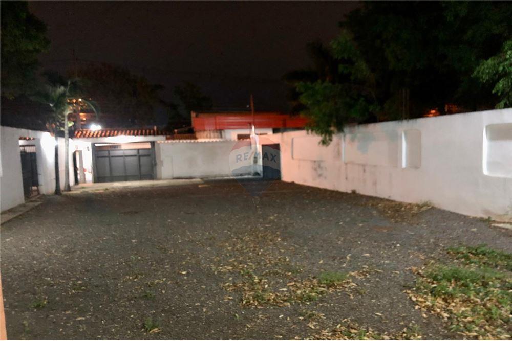 Casa - Alquiler - Fernando De La Mora, Paraguay — foto 2