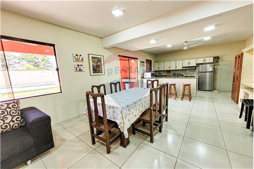 Casa-Venta-PY Cordillera San Bernardino  Puerta del Lago — foto 2