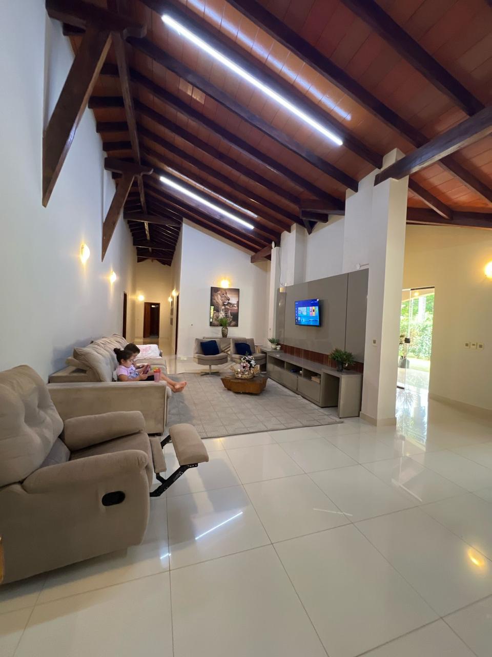 AMPLIA RESIDENCIA EN VENTA PARANA COUNTRY CLUB — foto 2