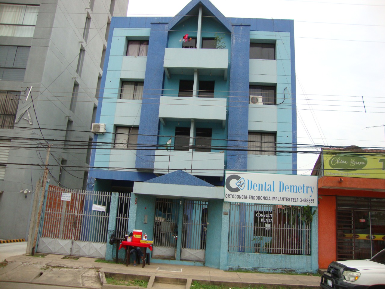 En Av.paraguá Entre 2do Y 3er Anillo, Edificio De 4 Pisos  En Venta