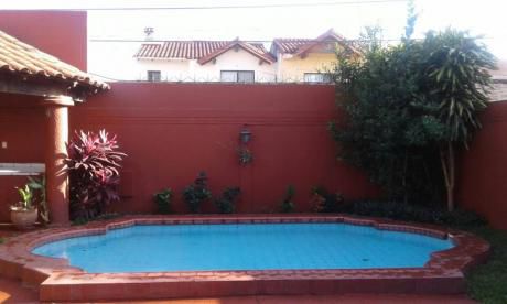 Hermosa Casa En Condominio En Venta De 365 Mts2