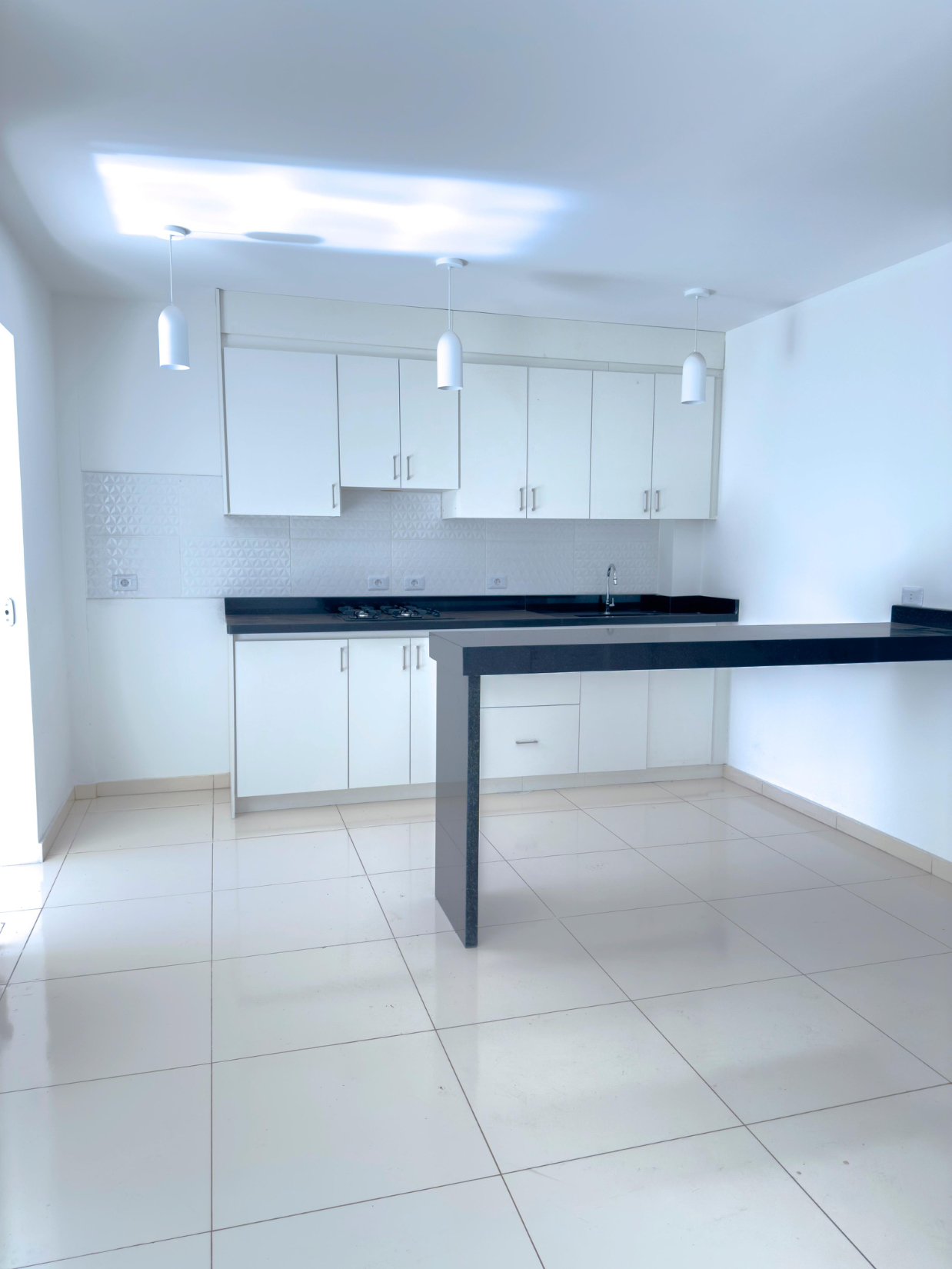 EN ALQUILER DUPLEX MODERNO A ESTRENAR EN LOMA PYTA, EN BARRIO LAS GOLONDRINAS — foto 3