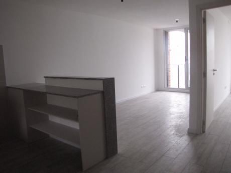 1 Dormitorio Con Patio