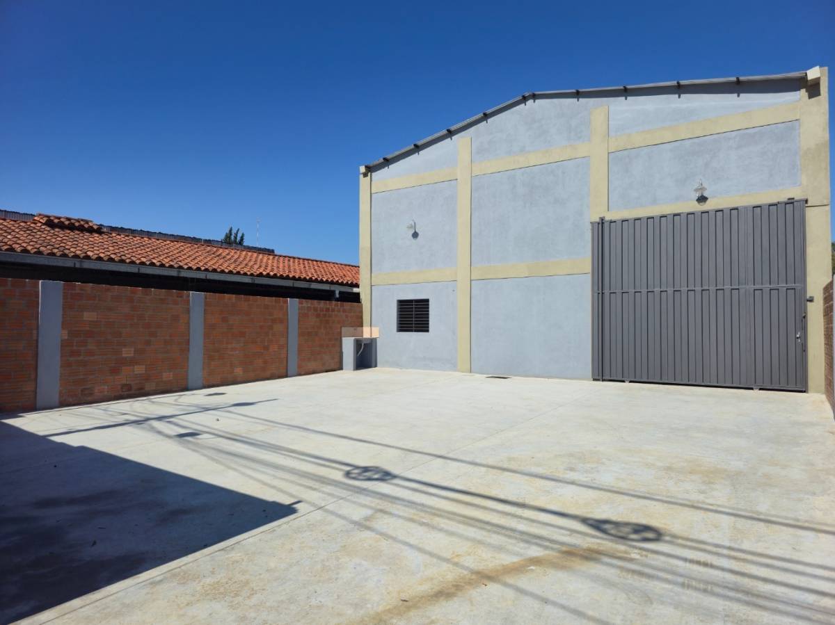 EN ALQUILER DEPOSITO A ESTRENAR EN FERNANDO DE LA MORA — foto 3