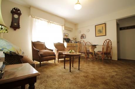 Muy Buen Apartamento En El Corazón De Pocitos Con Garage!