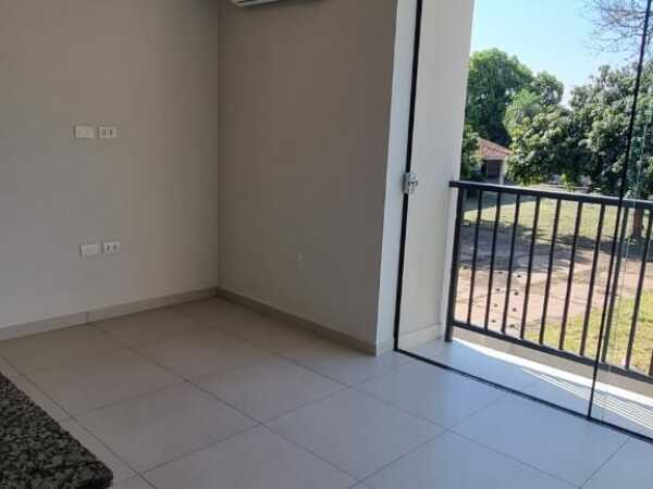 ALQUILO DEPARTAMENTO EN LUQUE EN EL EDIFICIO INSIGNIA — foto 2