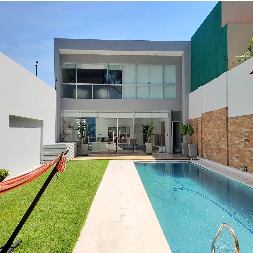 Casa en alquiler en Ycuá Satí