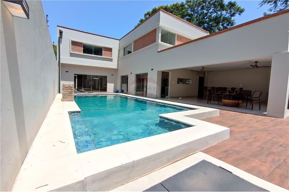 ALQUILO HERMOSA CASA NUEVA  MARIANO ROQUE ALONSO — foto 2