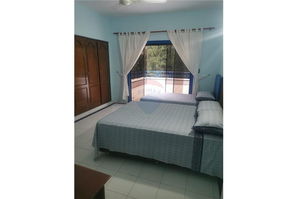 VENDO CASA QUINTA EN SAN BERNARDINO A 50 METROS DEL LAGO — foto 2