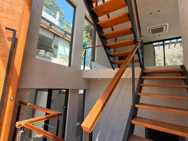 Exclusiva Casa con Vista al Lago | Lujo, Naturaleza y Privacidad — foto 3