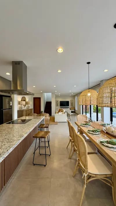 RESIDENCIA  DE 4 DORMITORIOS FULL AMOBLADA EN VENTA EN SAN BERNARDINO — foto 3