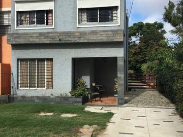Id 10876 - Preciosa Casa Ph 3 Dormitorios Lagomar Sur