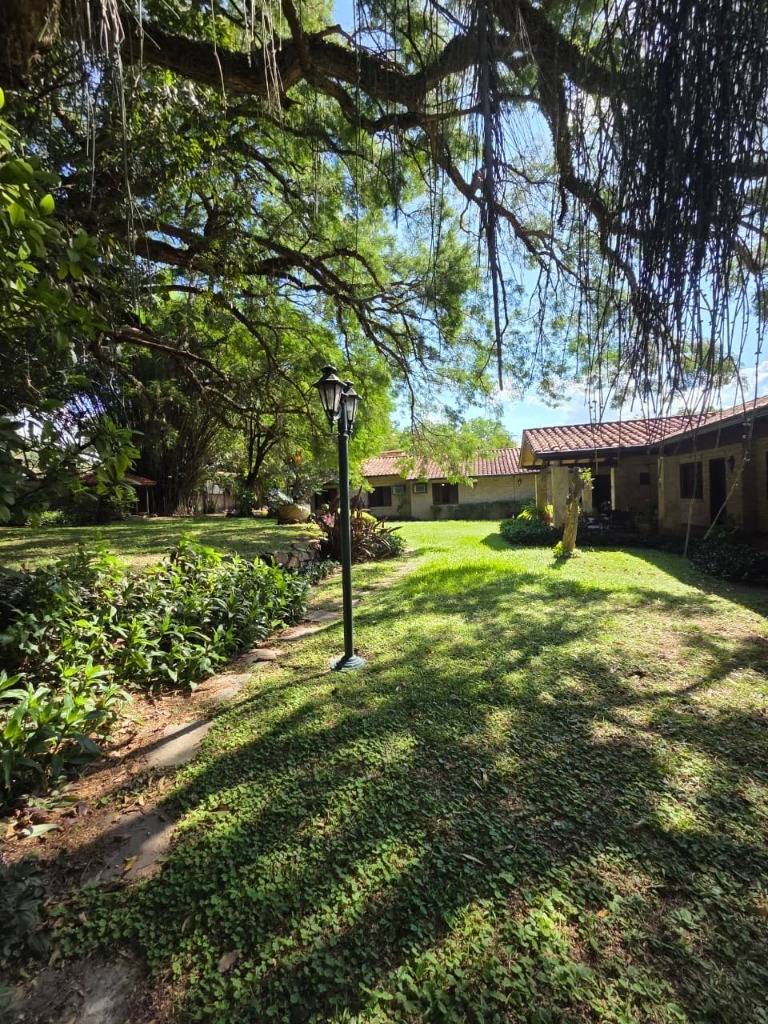 Casa en Venta 4 dormitorios - San Bernardino, Cordillera — foto 2