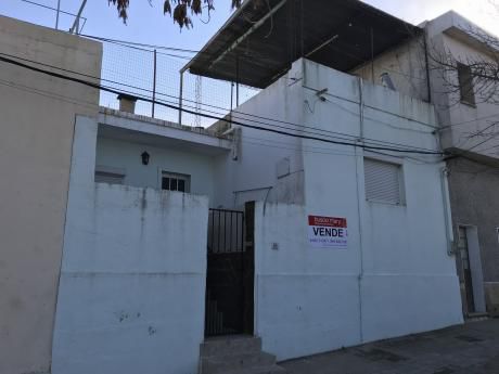 Casa Ubicada En Pueblo Nuevo - 2 Dormitorios