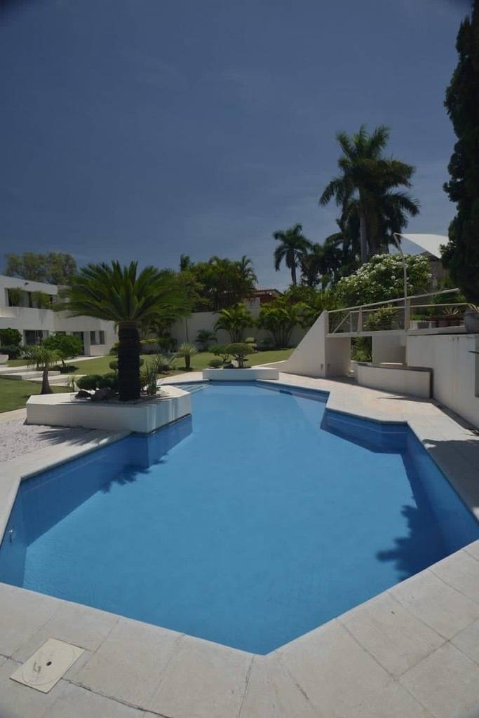 EN VENTA RESIDENCIA EN EL BARRIO MBURUCUYA — foto 2
