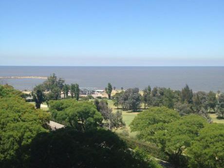 Apartamento En Venta En El Golf 3 Dormitorios Con Renta