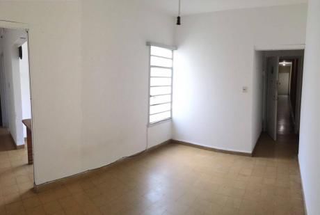 Apto En Aguada En Planta Baja Con Patio, Bajos Gc