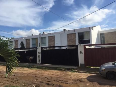 Oferto Casa En Venta De 3 Dorm Av. Alemana