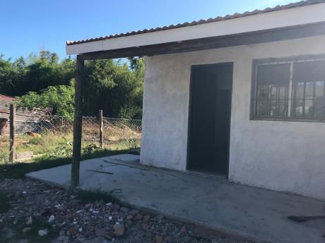 Reservada **********próximo A Servicios, Un Dormitorio.