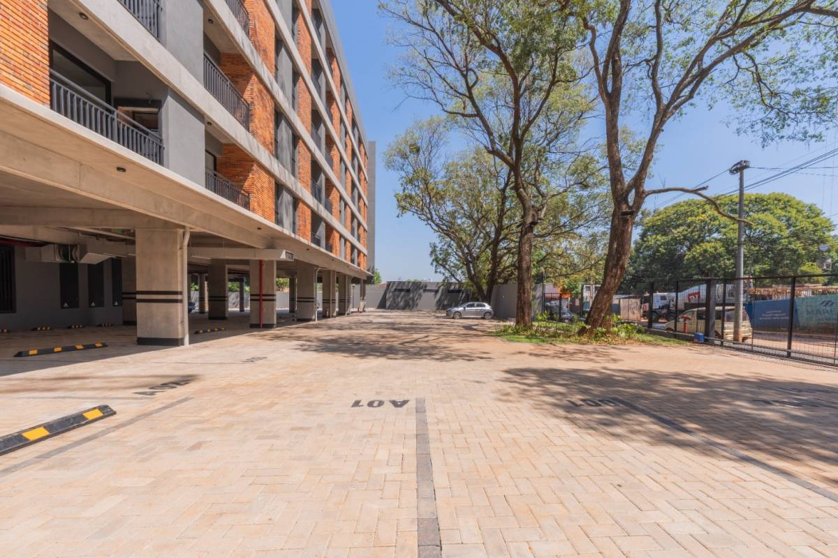 EN ALQUILER DEPARATMENTO DE UNA HABITACION EN LUQUE — foto 3