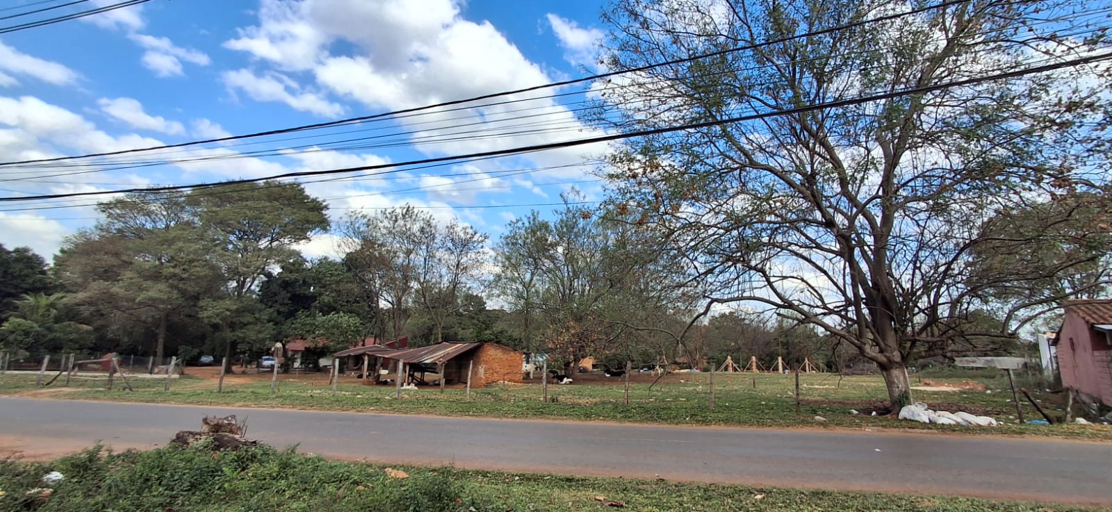 VENDO AMPLIO TERRENO en VILLA ELISA — foto 2