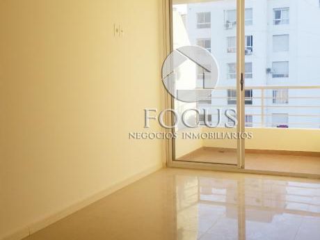 Venta Apartamento 1 Dormitorio Con Terraza En Parque Rodó Con Renta