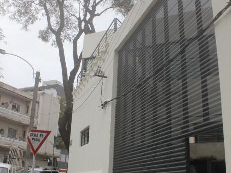 última Unidad En Oficina De Categoría