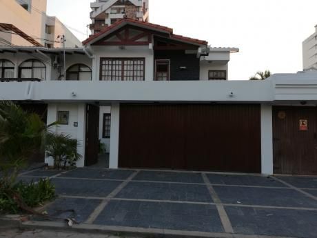 Alquilo Hermosa Casa Zona Av. Las Americas