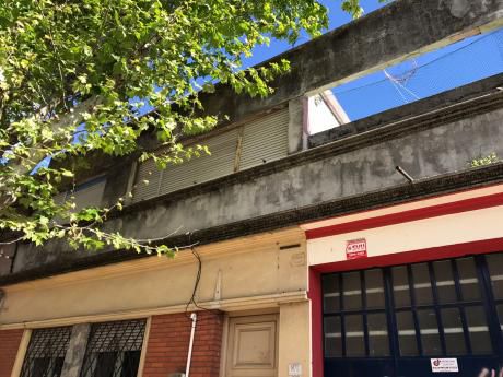 Muy Buen Apartamento De Altos, Con Amplias Comodidades!!