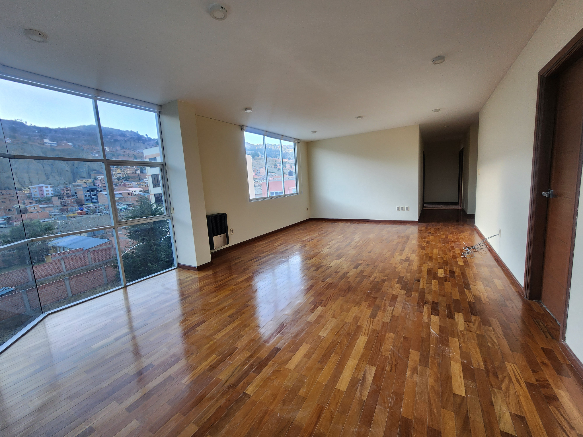 Departamento en alquiler bajo precio de mercado en Irpavi