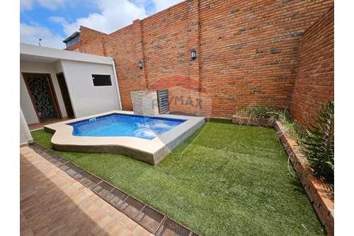 ALQUILO DUPLEX EN LUQUE — foto 2