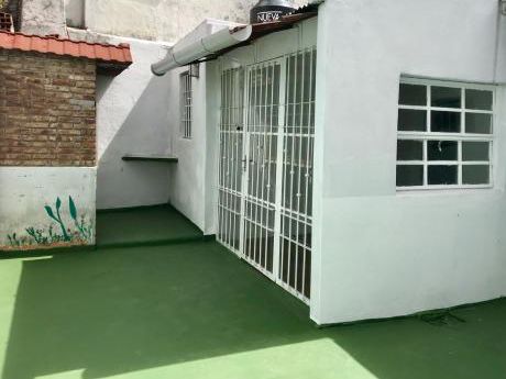 Alquiler Apto Pocitos 2 Dorm C/patio C/parrillero Guayaqui Y Gestido