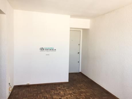 Apartamento De 1 Dormitorio - Centro