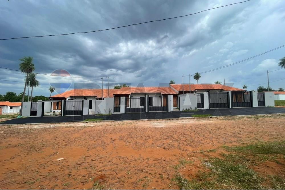 Casa - Venta - Luque, Central, Paraguay — foto 2