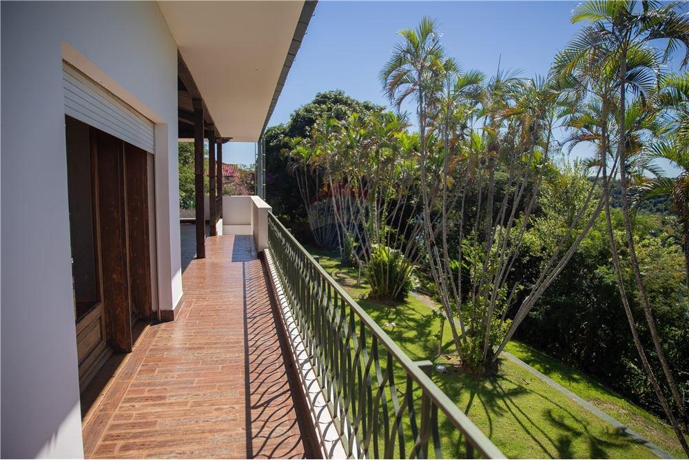 VENDO CASA FRENTE AL RIO EN PARANA COUNTRY CLUB — foto 3