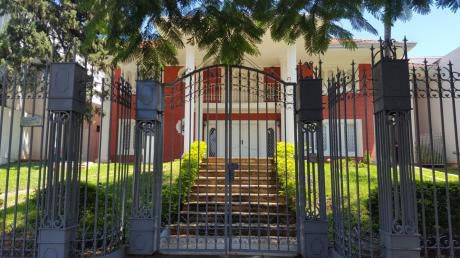 Alquilo Residencia En Barrio Jara
