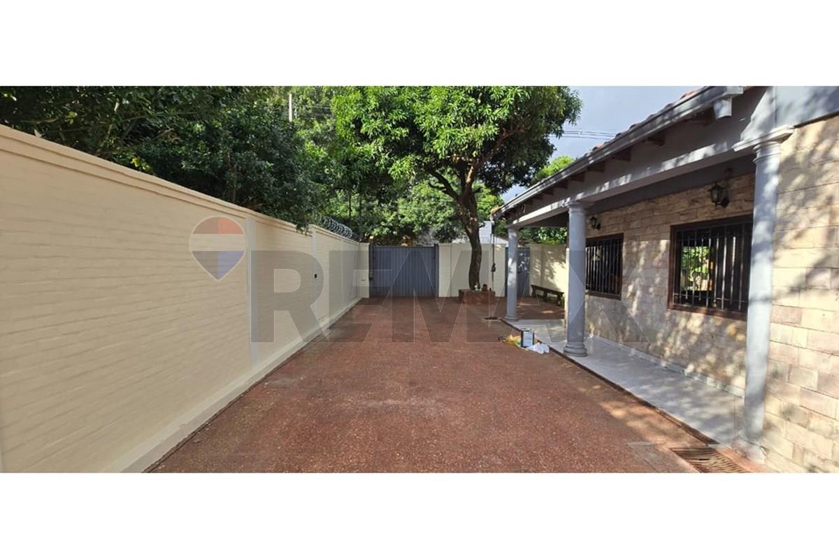 CASA EN ALQUILER - LAMBARÉ — foto 3