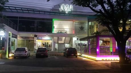 Excelente Local Para Locales Gastronomicos, Comidas Rapidas, Heladerías.
