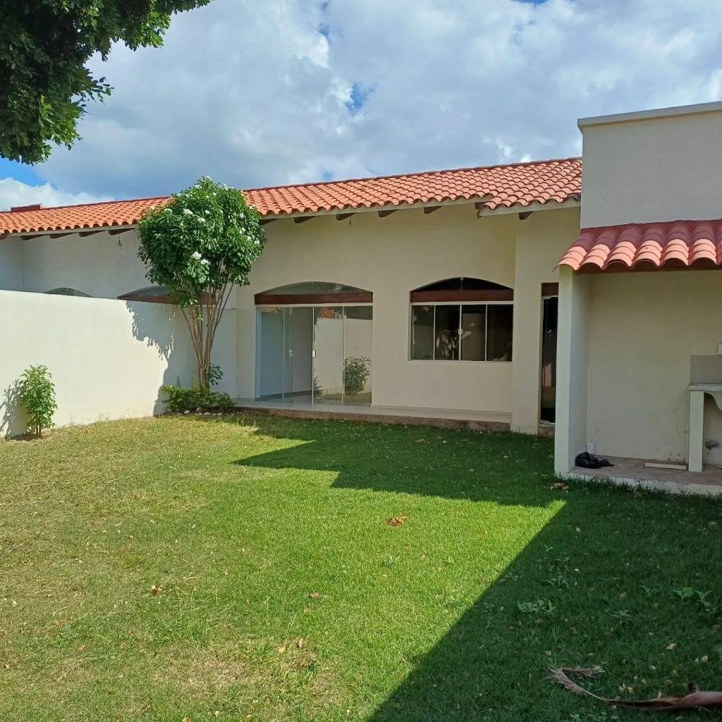 Casa en alquiler zona Norte 3 dormitorios en urbanizacion cerrada